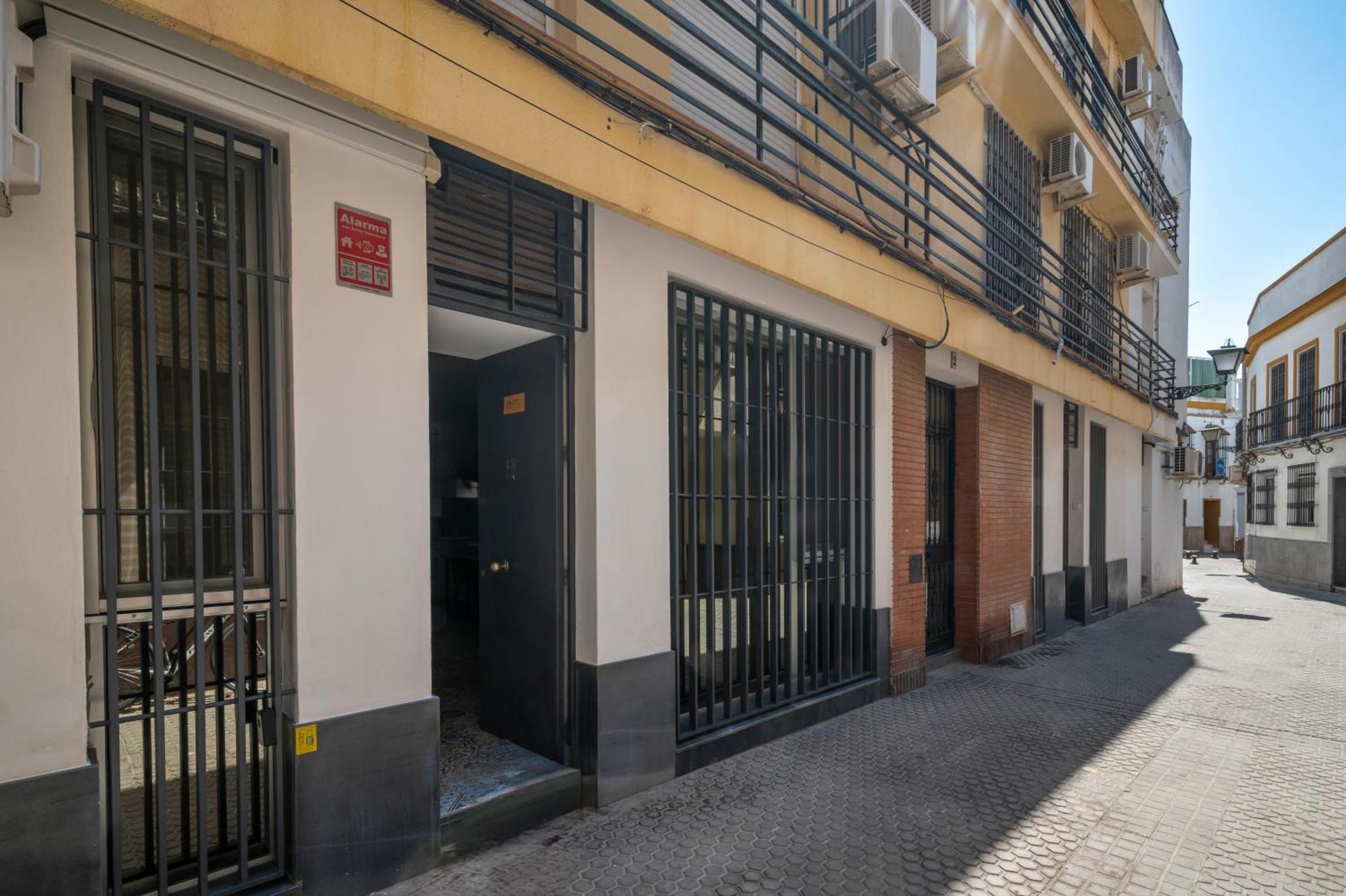 La Puerta Del Cielo Apartment Seville Exterior photo